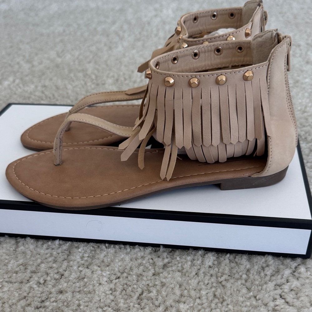 Adriana New York Fringe Sandals, Tan Color, Size: 7 - Picture 2 of 8